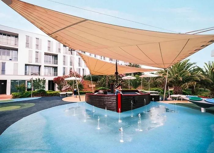 Premium Falkensteiner * بيتريتْشاني